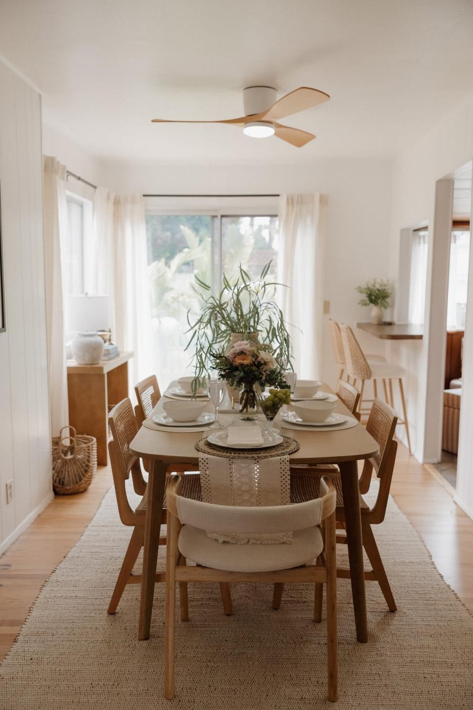 Designer Bungalow Steps to Beach House in La Jolla
