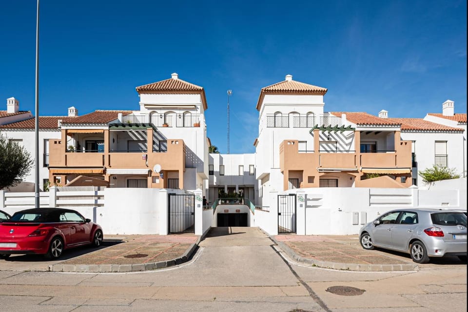 Property building, Location
