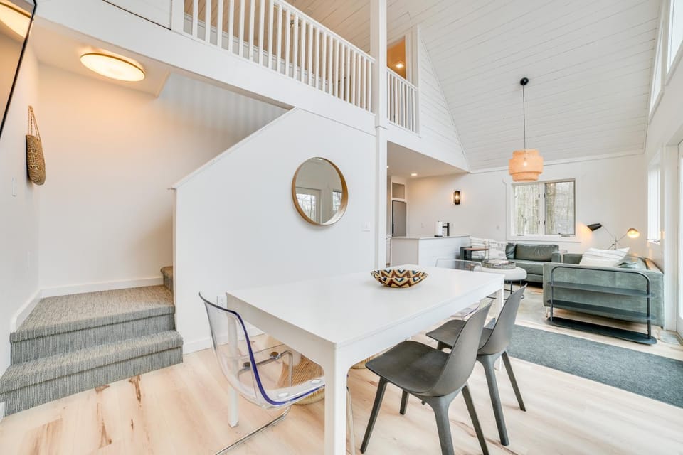 2 Mi to Nubs Nob Resort: All-Season Michigan Haven House in Michigan