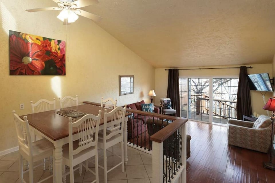 Lakeview Latitude House in Carroll County
