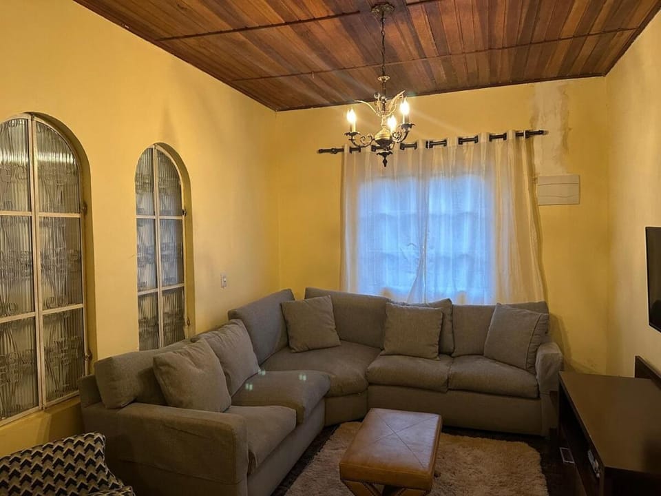 Recanto Paraíso House in Cotia