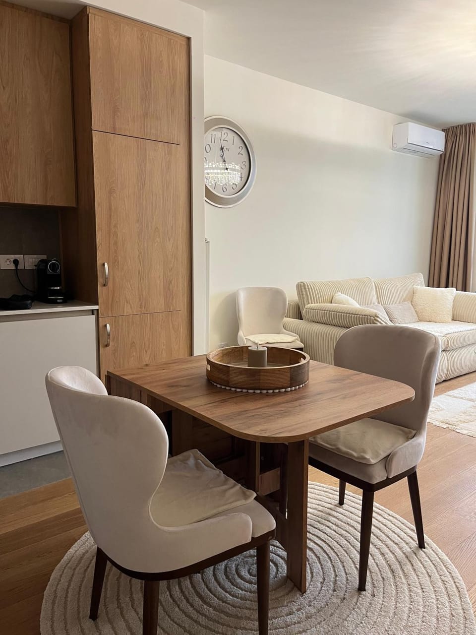 Kitchen or kitchenette, Living room, Dining area