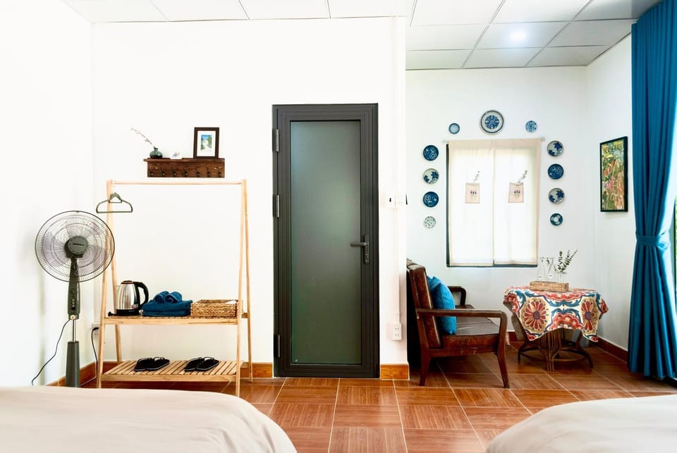 Photo of the whole room, Decorative detail, Seating area, Bedroom, Area and facilities, furniture