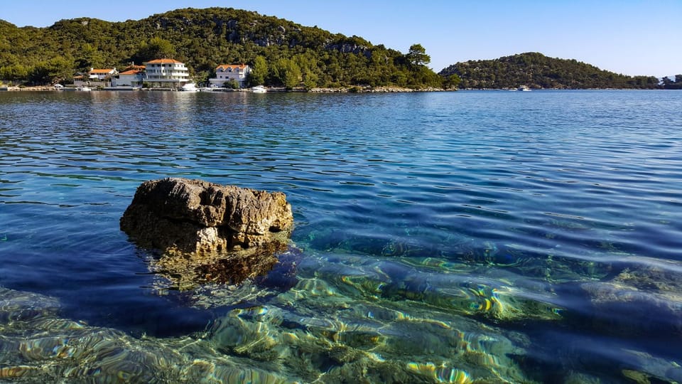 Neighbourhood, Natural landscape, Bird's eye view, Sea view, Area and facilities