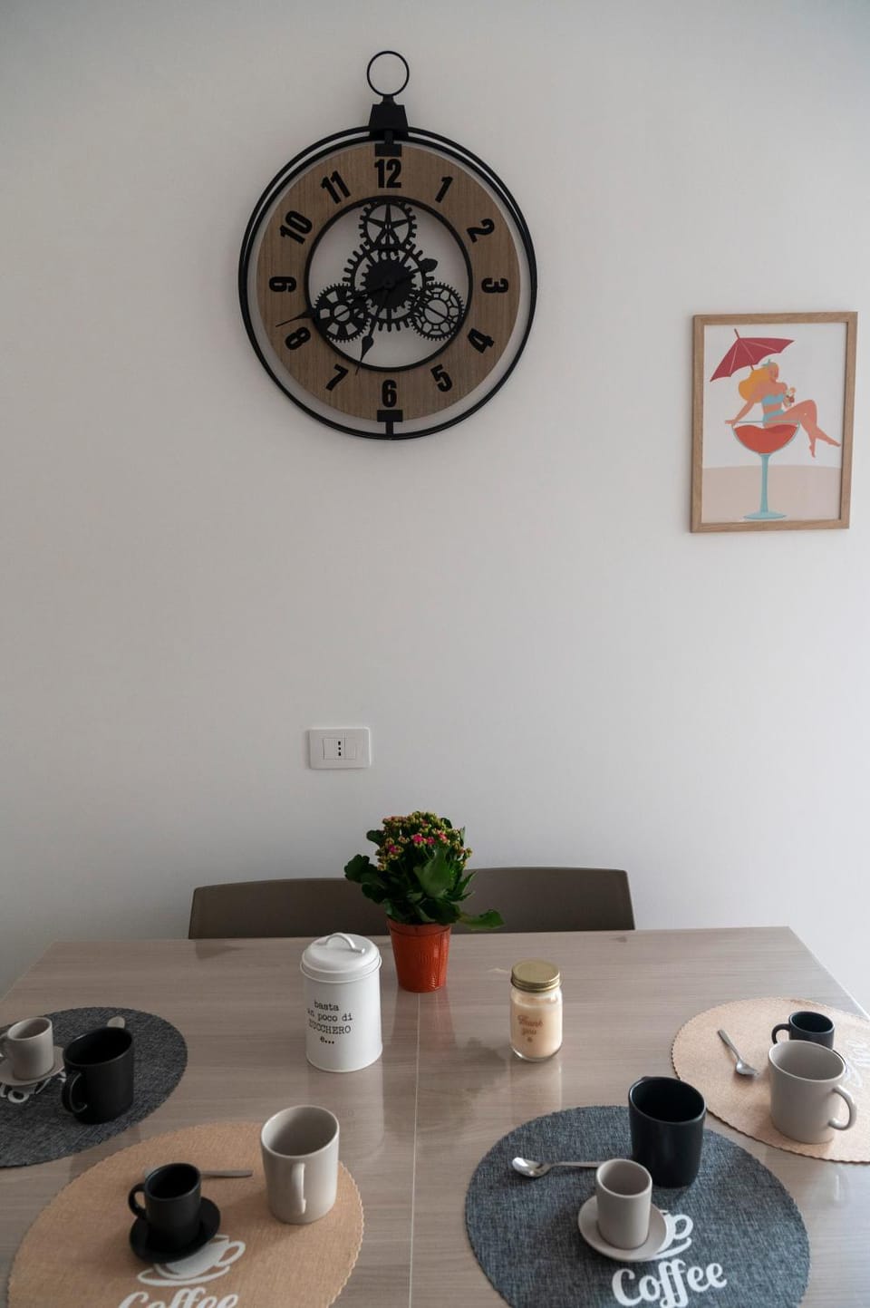 Coffee/tea facilities, Dining area, Breakfast