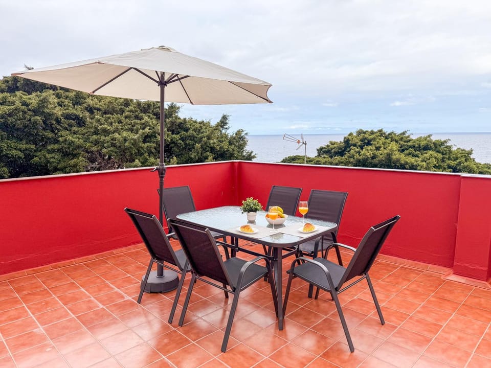 View (from property/room), Balcony/Terrace, Sea view