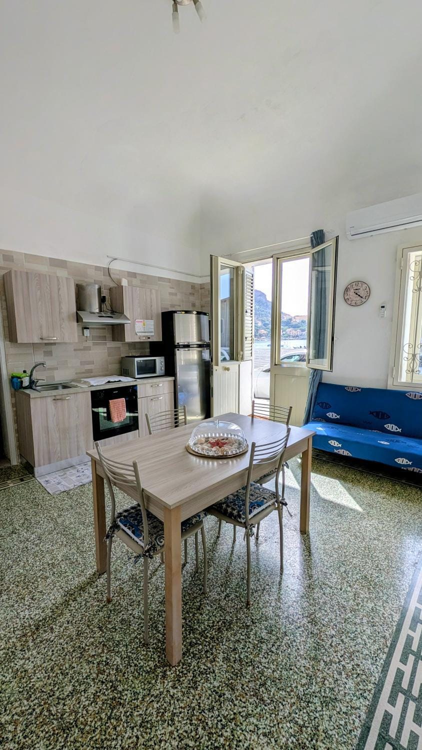 Sea view, kitchen