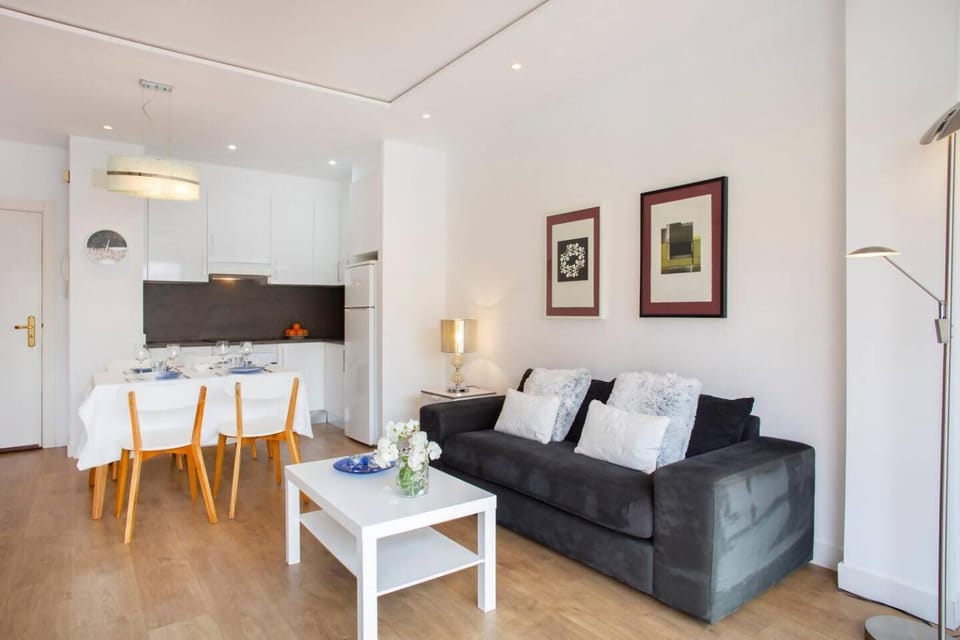 Unbeatable Location Fuengirola Apartment in Fuengirola