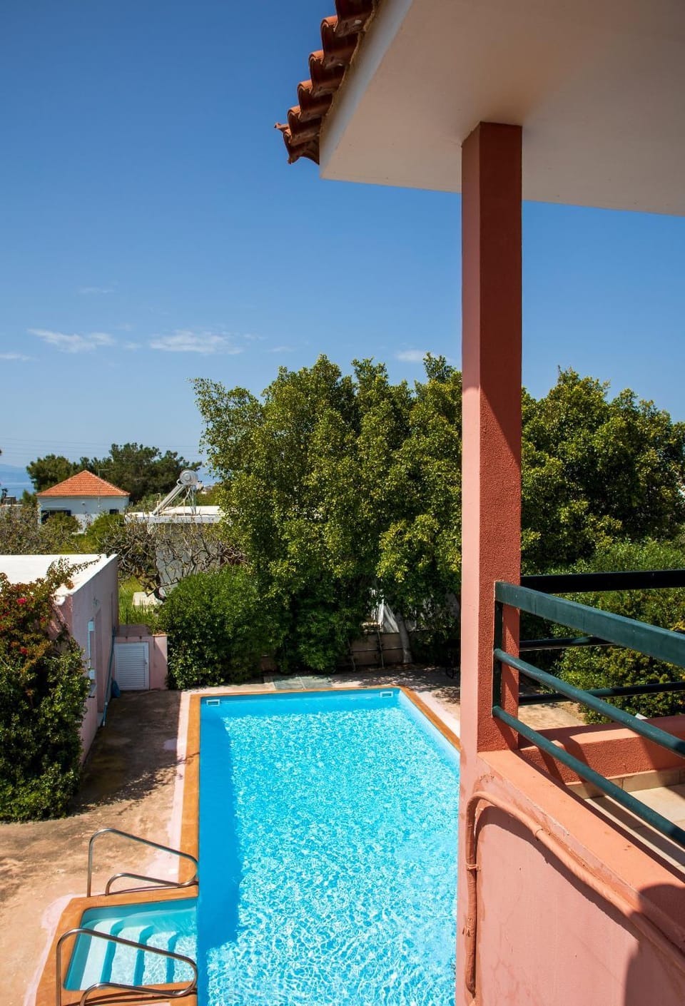 Balcony/Terrace, Swimming pool, sunbed