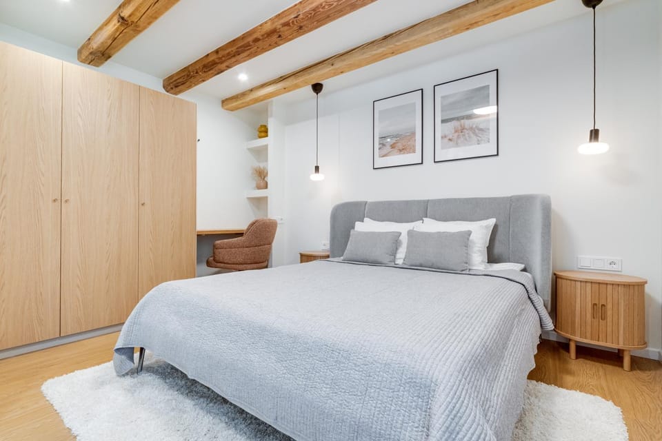 Bed, Photo of the whole room, Bedroom, wardrobe