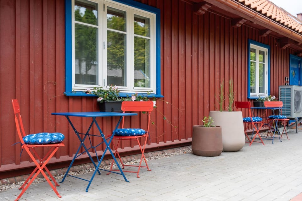 Patio, Day