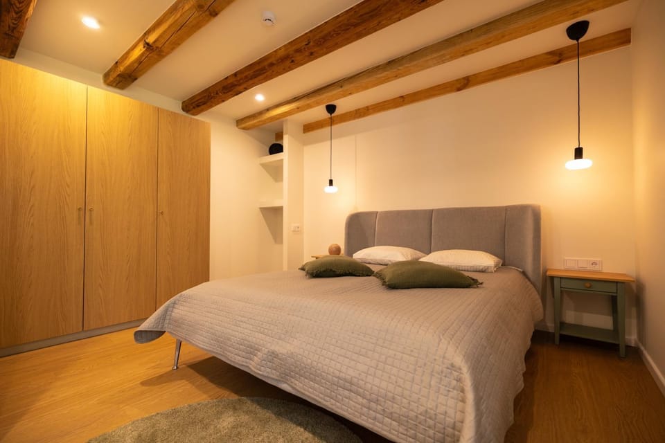 Bed, Photo of the whole room, Bedroom, wardrobe