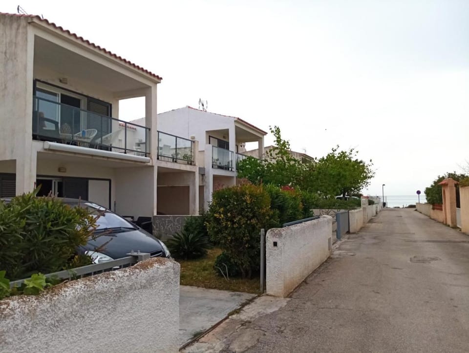 Property building, Street view