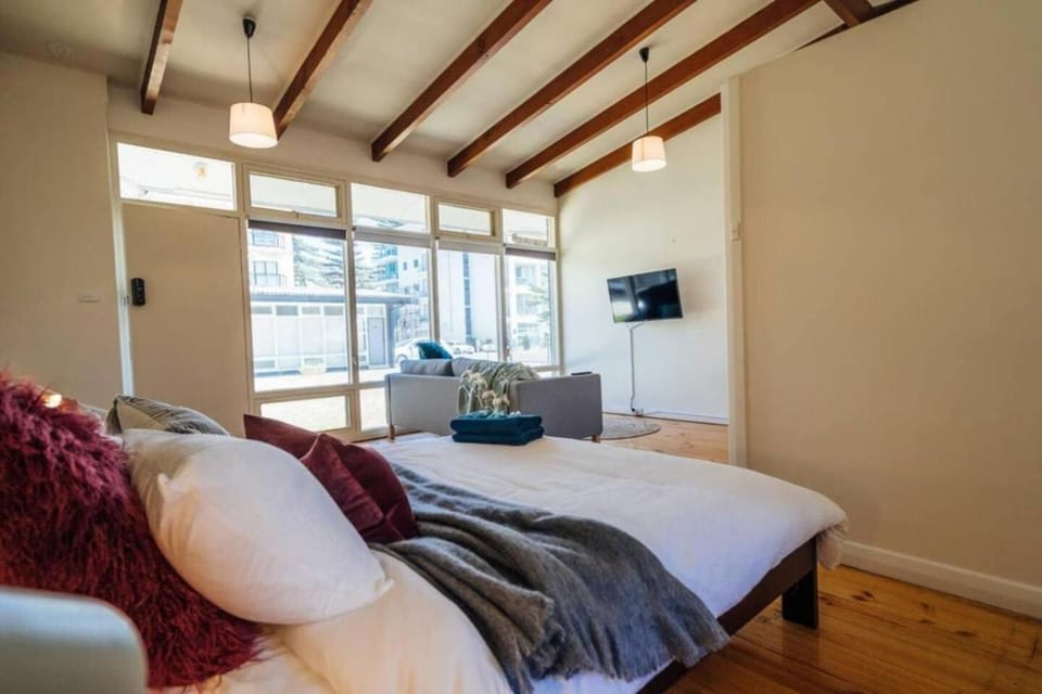 3 minutes from Glenelg Beach Apartment in Adelaide