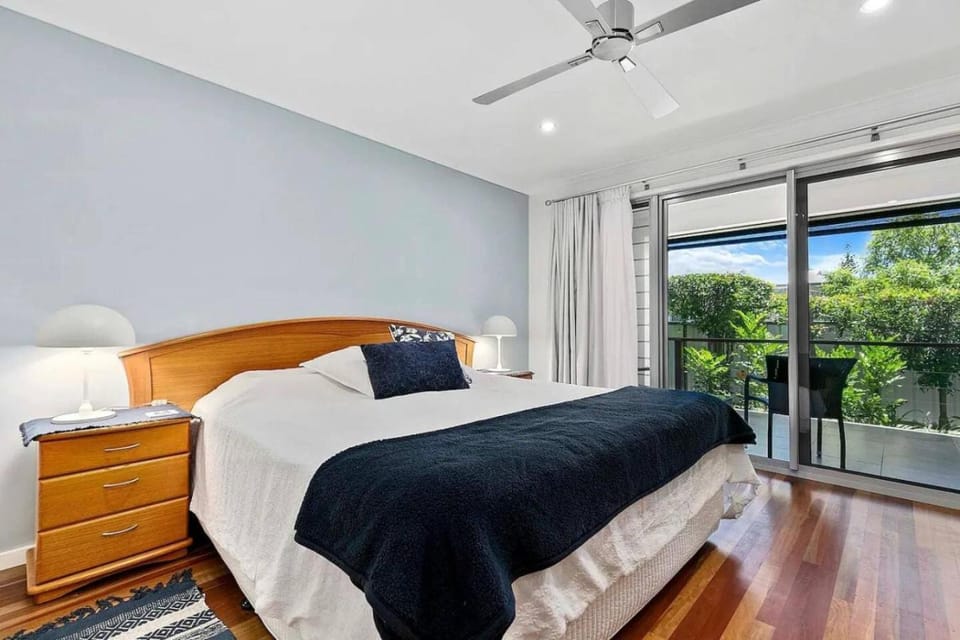 Bed, Balcony/Terrace, Bedroom