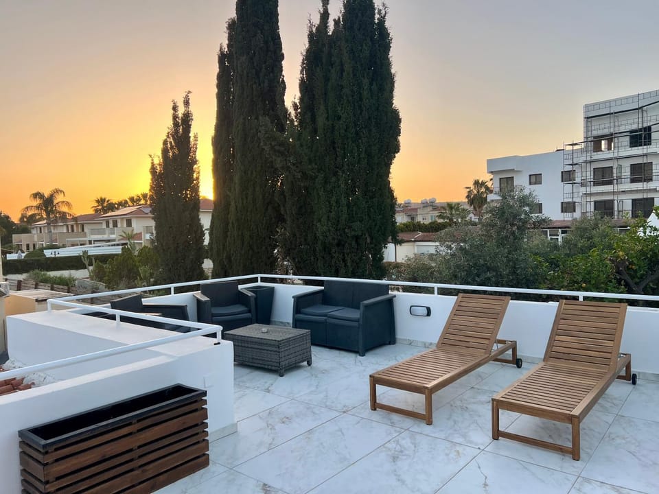 Garden, Balcony/Terrace