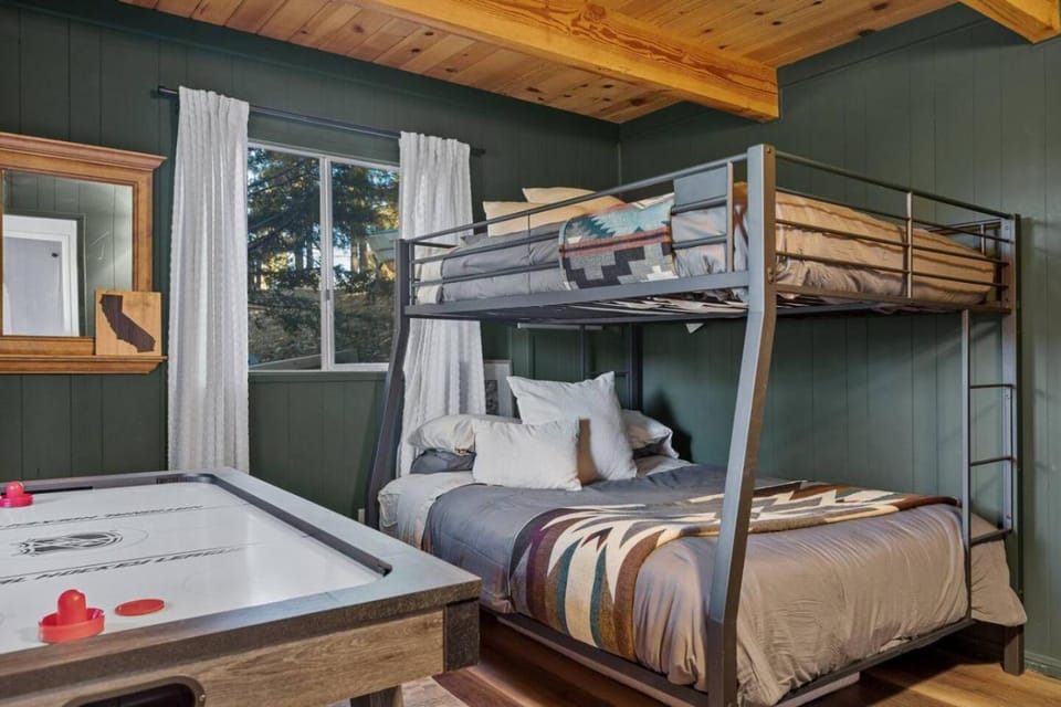 Serene Pines House in Big Bear