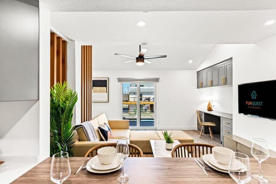 Ocean Breeze 4C House in Lower Grand Lagoon