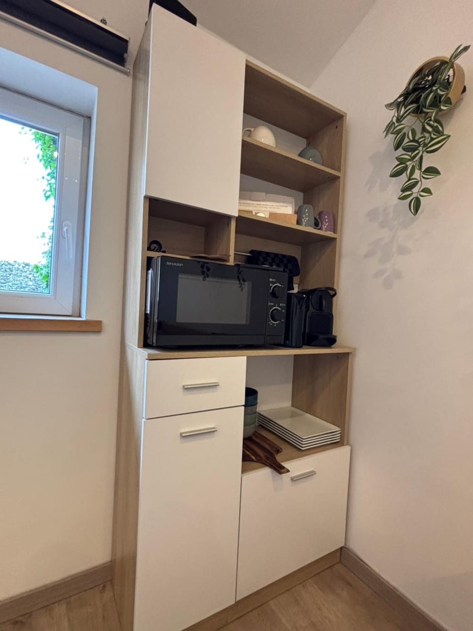 Coffee/tea facilities, Kitchen or kitchenette, microwave