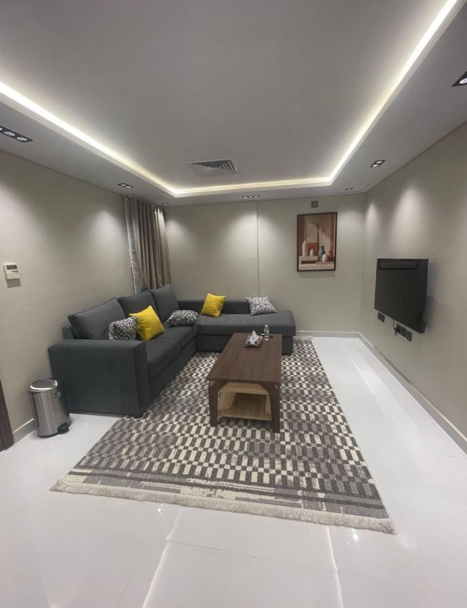 Communal lounge/ TV room, TV and multimedia, Living room, Seating area, Evening entertainment