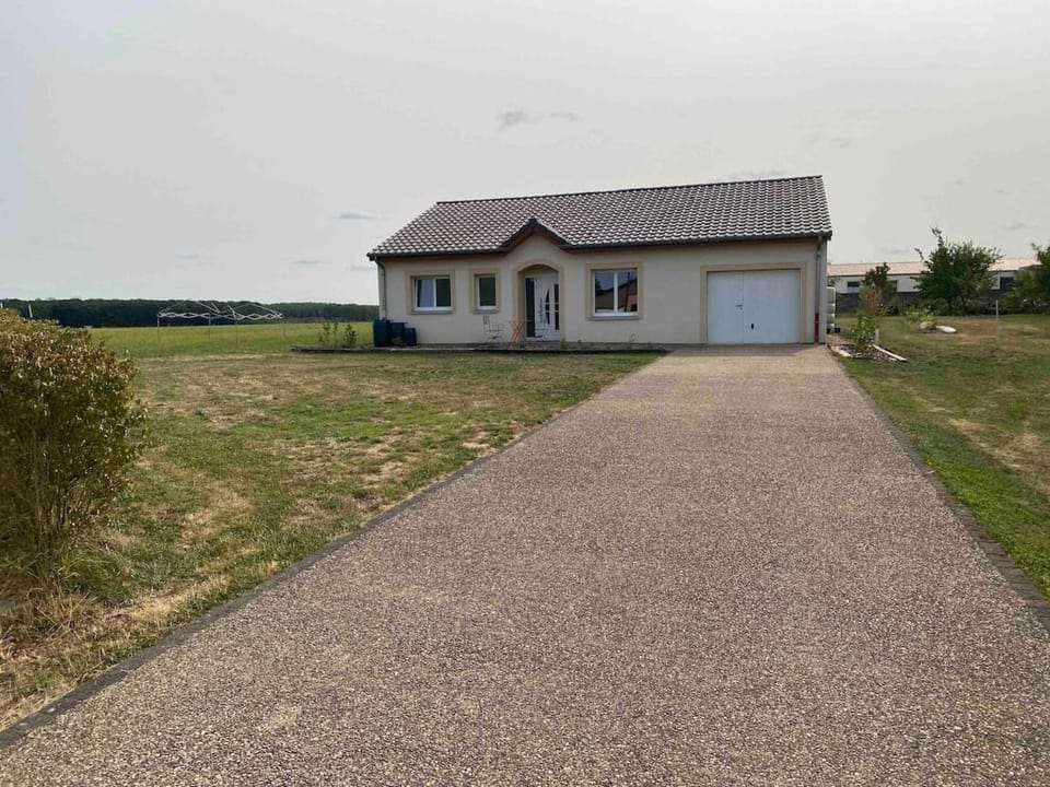 MAISON APPATEMENT 3 Chambres 6 couchages House in Grand Est