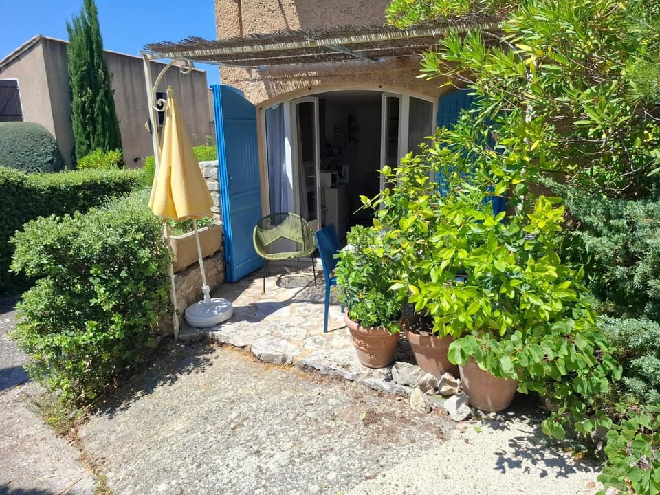 Joli petit appartement Hameau de la Garrigue à Mollans sur Ouvèze House in Provence-Alpes-Côte d'Azur