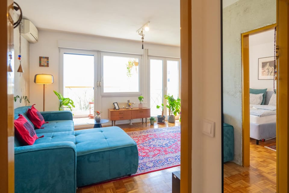 Living room, Photo of the whole room, Seating area