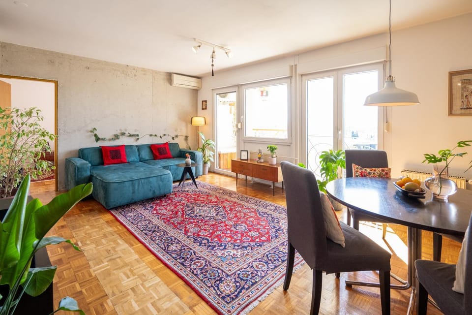 Living room, Seating area, Dining area