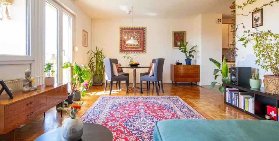 Living room, Seating area, Dining area