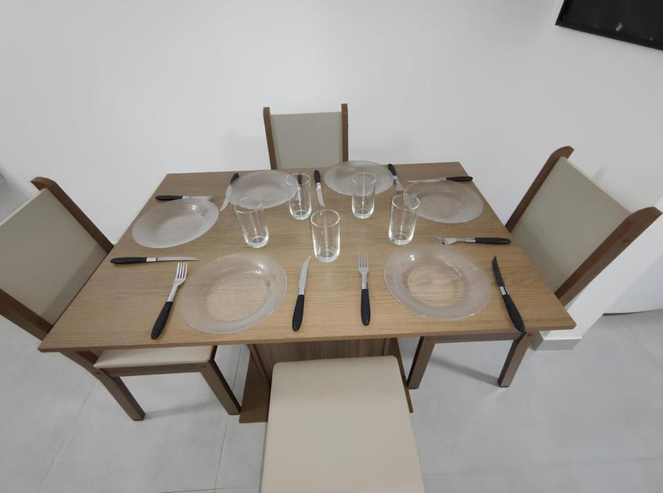 Food and drinks, Dining area, Drinks