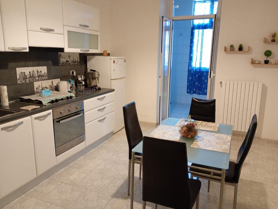 Anna's Little House Apartment in Bari