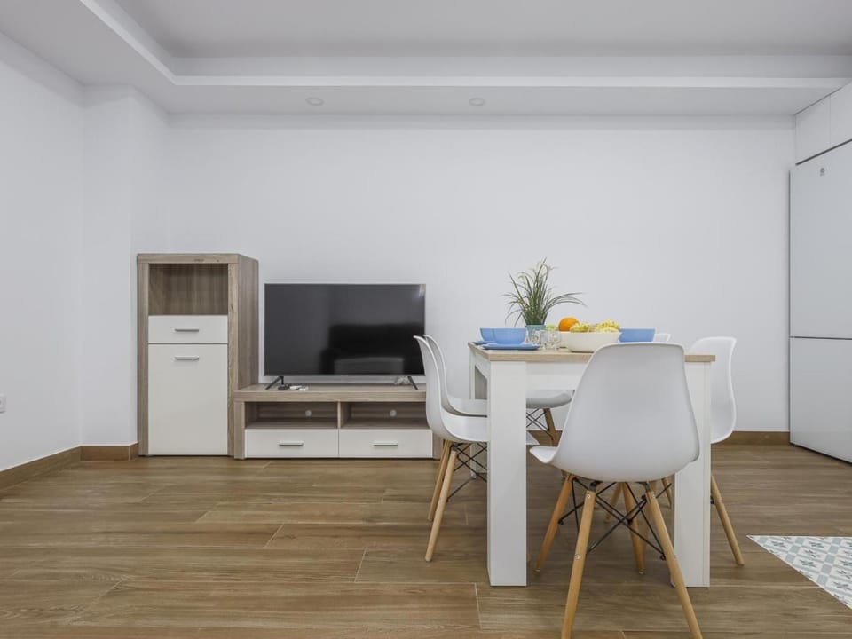 TV and multimedia, Dining area
