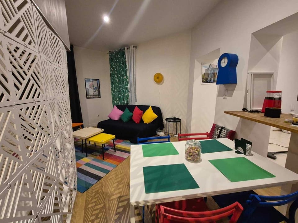 Living room, Dining area