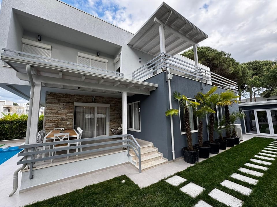 Vila 17 Villa in Tirana County, Albania