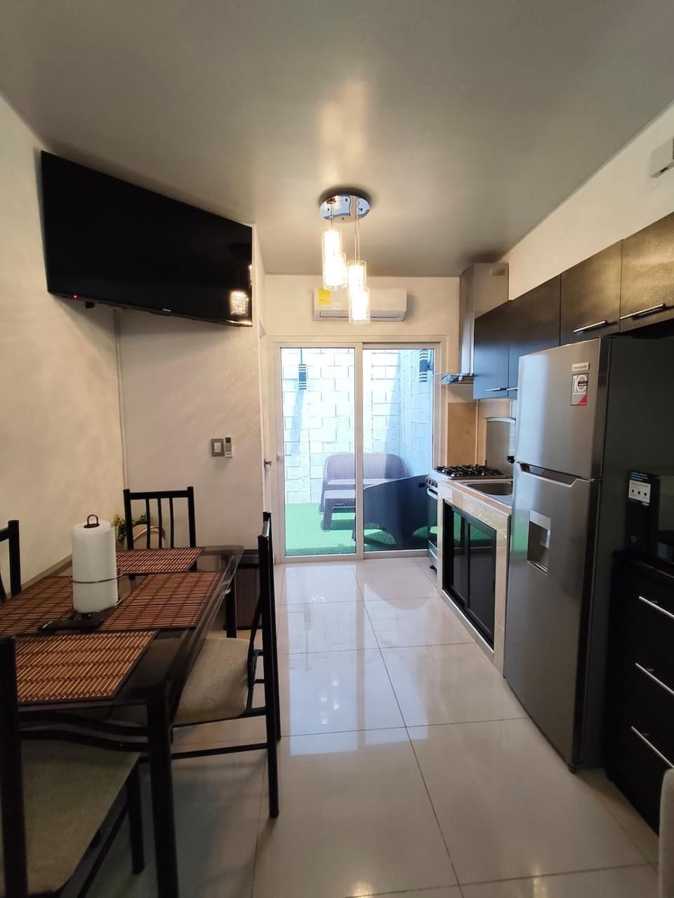 TV and multimedia, Kitchen or kitchenette, Dining area