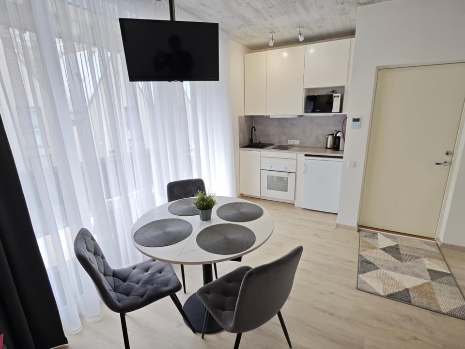 Kitchen or kitchenette, Living room
