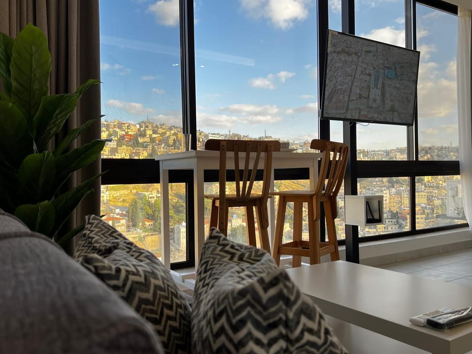 Natural landscape, TV and multimedia, View (from property/room), Living room, Seating area, Dining area