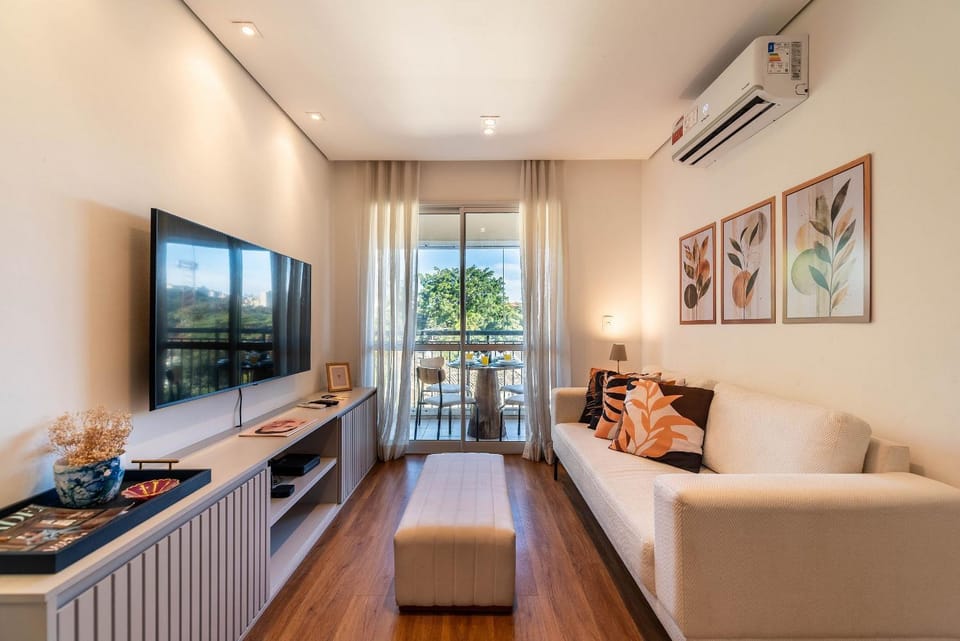 A6/404-Duplex ao lado MorumBIS Einstein c/ Jacuzzi Apartment in Sao Paulo City