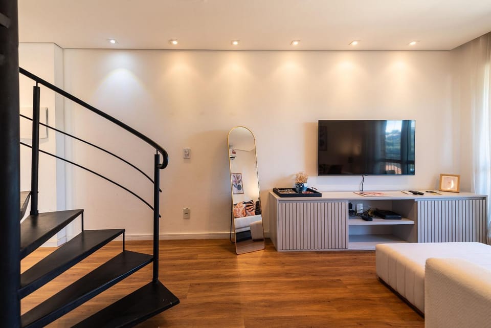 A6/404-Duplex ao lado MorumBIS Einstein c/ Jacuzzi Apartment in Sao Paulo City