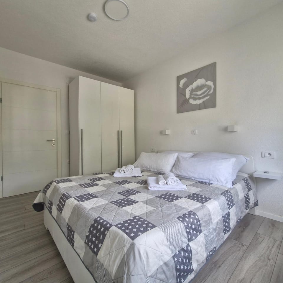 Vila Natasa Apartment 4 near Plitvice Apartment in Lika-Senj County