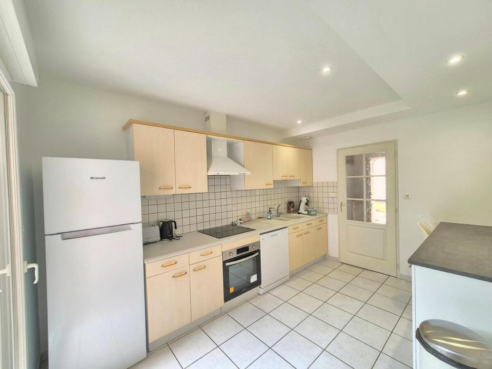 Le Clos Des Farges #Clim#Parking#Terrasse Meublé classé 3étoiles Apartment in Clermont-Ferrand