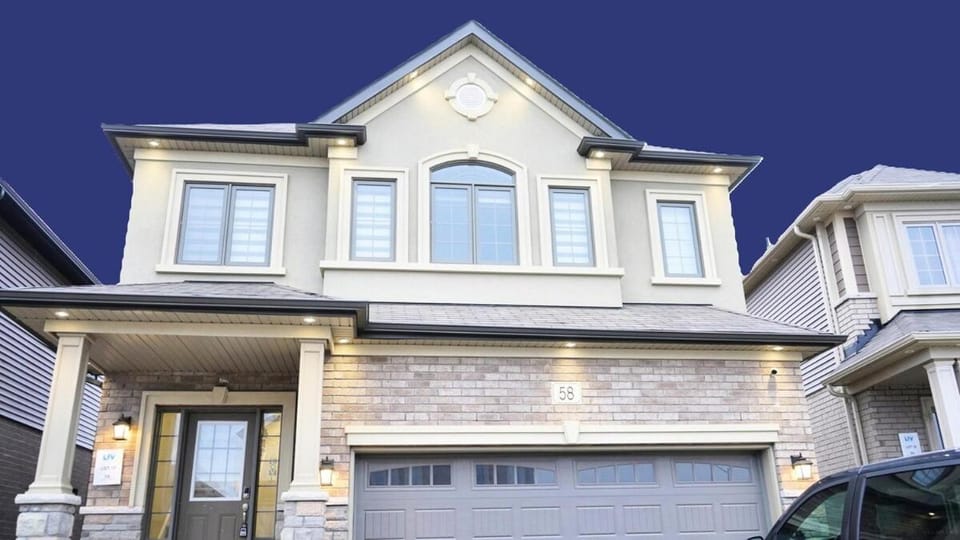 Stunning fully furnished detached house 4 Bed Retreat, with complete privacy and comfort, WiFi & Full Kitchen House in Brant