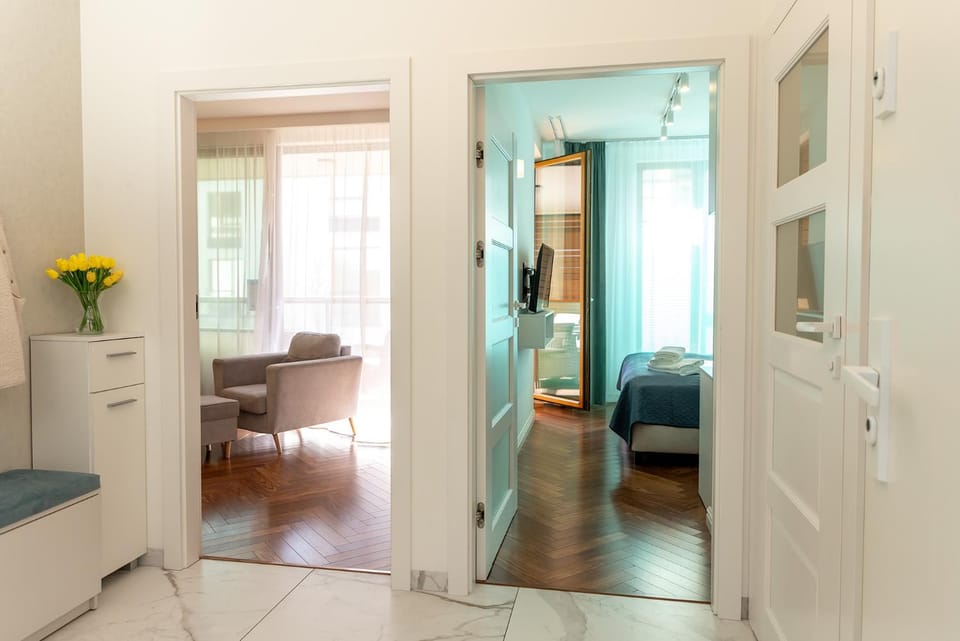 Bed, Living room, Photo of the whole room, Bedroom