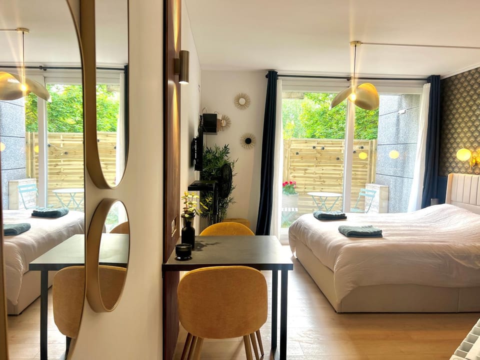 Photo of the whole room