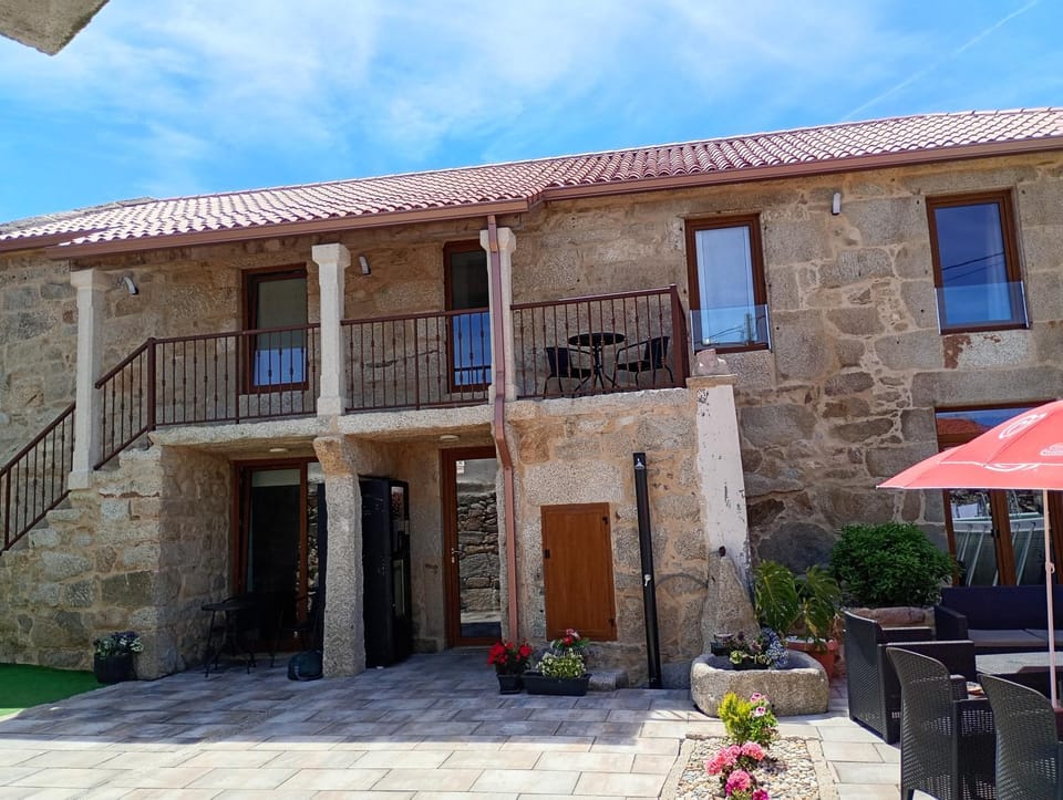 Albergue Turistico En Armenteira A Fragua do Ferreiro Hostel in O Salnés