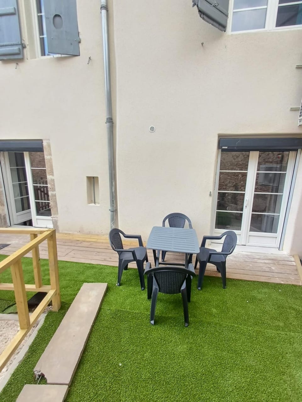 Charmant T2 cosy avec sauna privé & cour en plein cœur de la ville Apartment in Occitanie