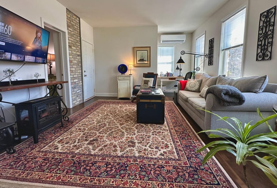 Communal lounge/ TV room, TV and multimedia, Living room, Seating area
