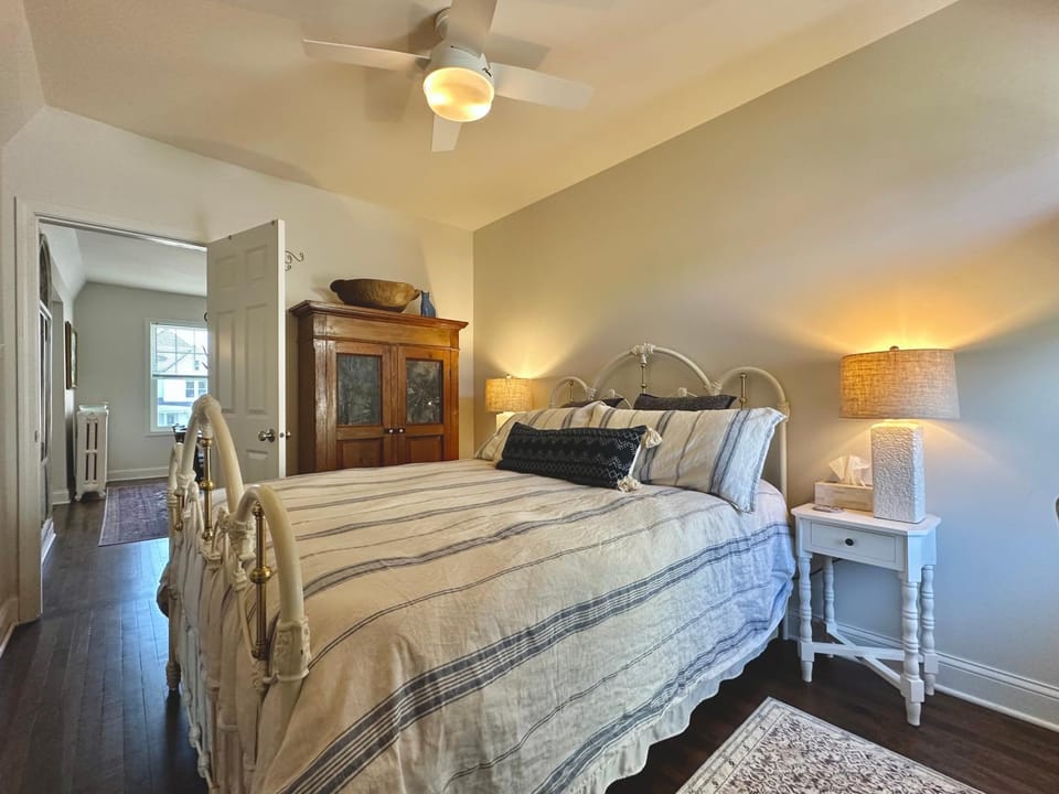 Bed, Bedroom