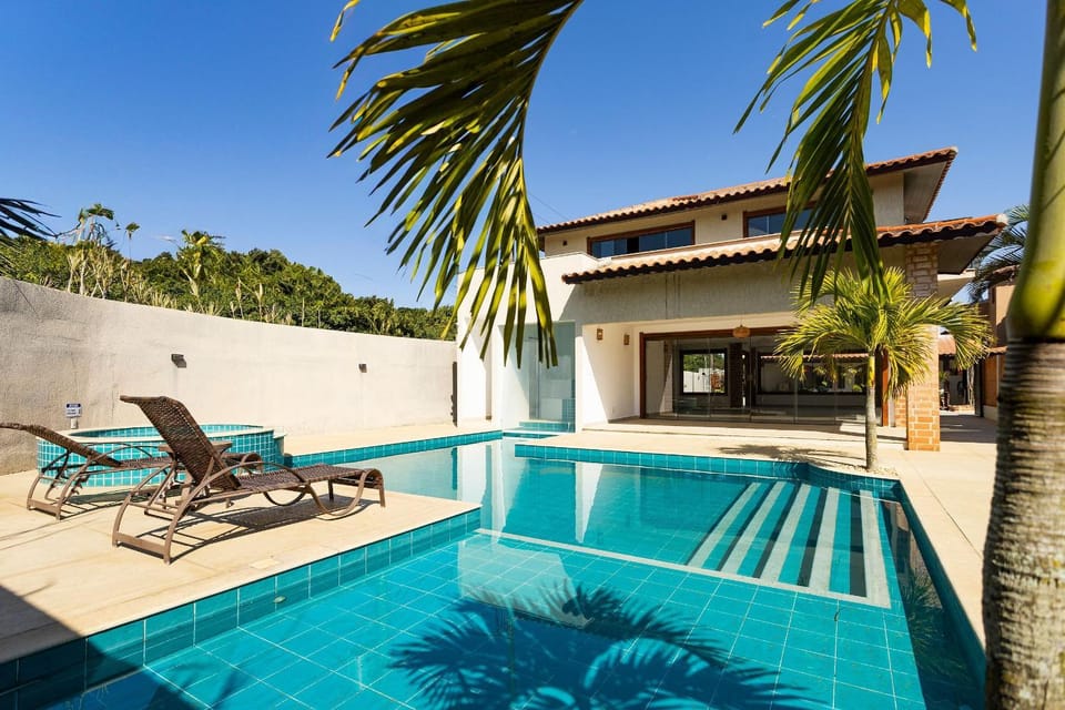 House with barbecue, 200m from the beach | VS25 House in Armacao dos Buzios