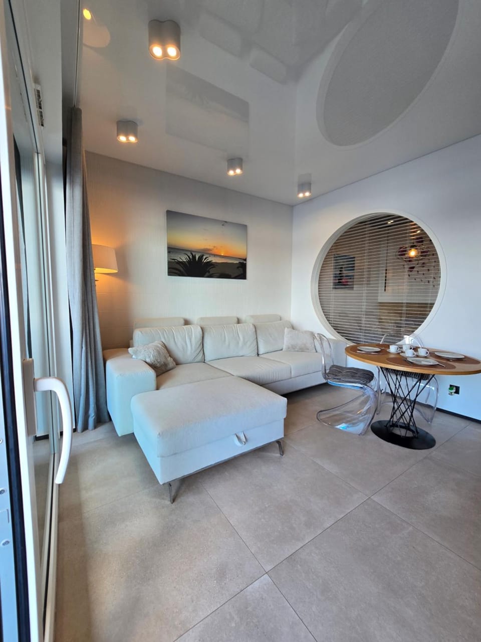 Bed, Living room, Photo of the whole room